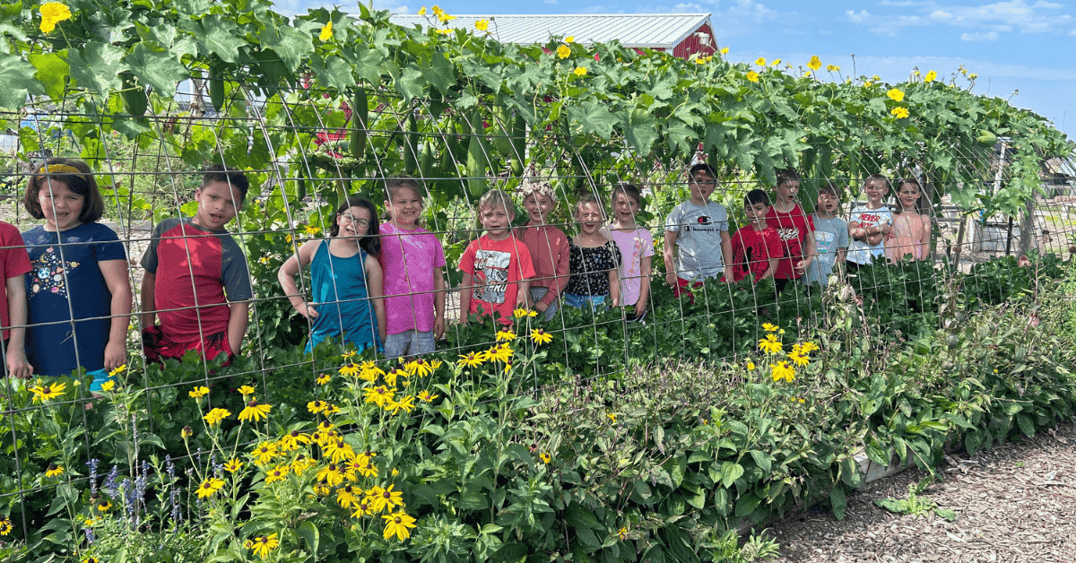 Growing Together: Developing Enduring Youth Garden Programs E-Course